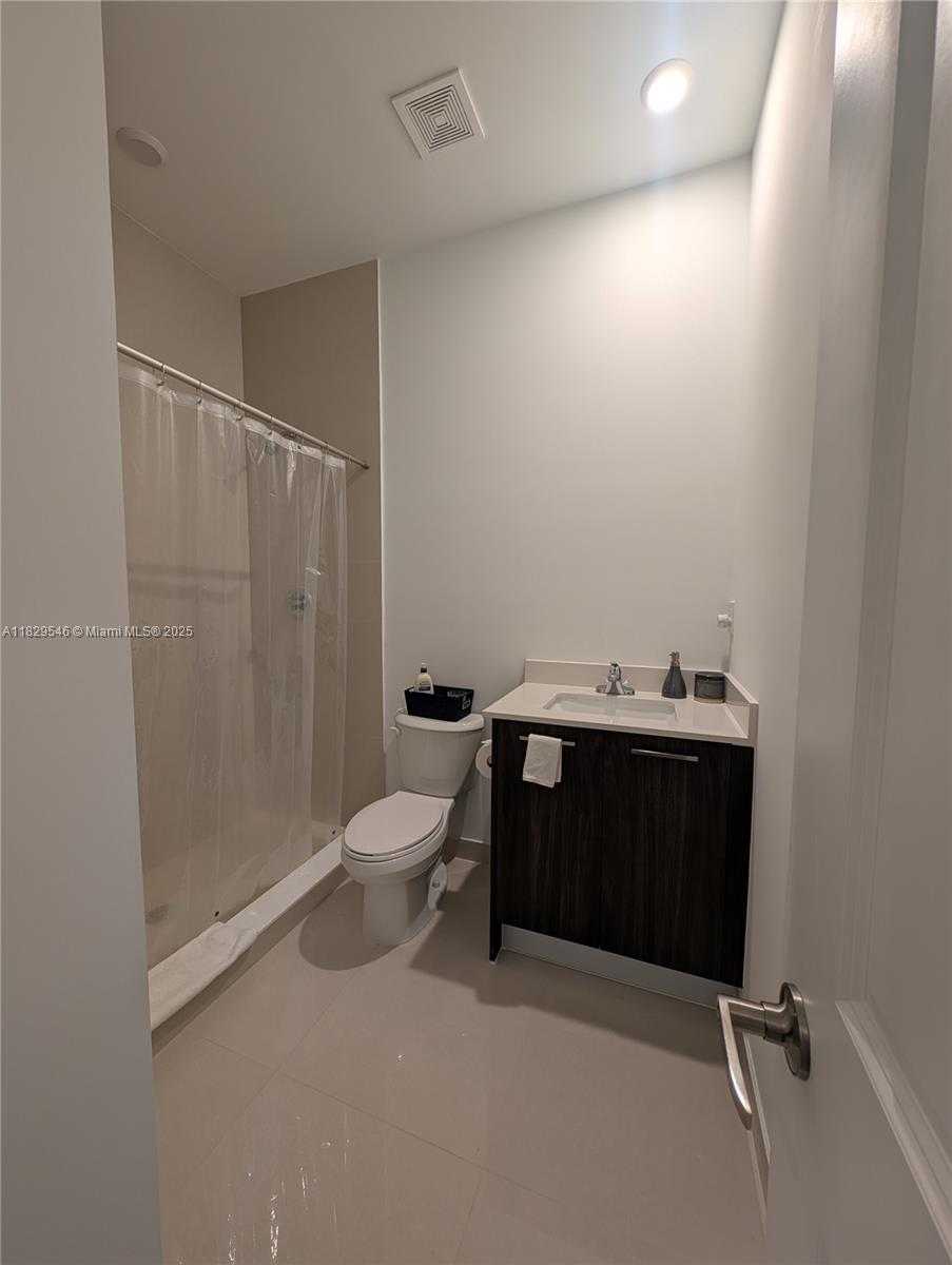 Small Image of 13648 SOUTH WEST 157TH CT, Miami Number 33