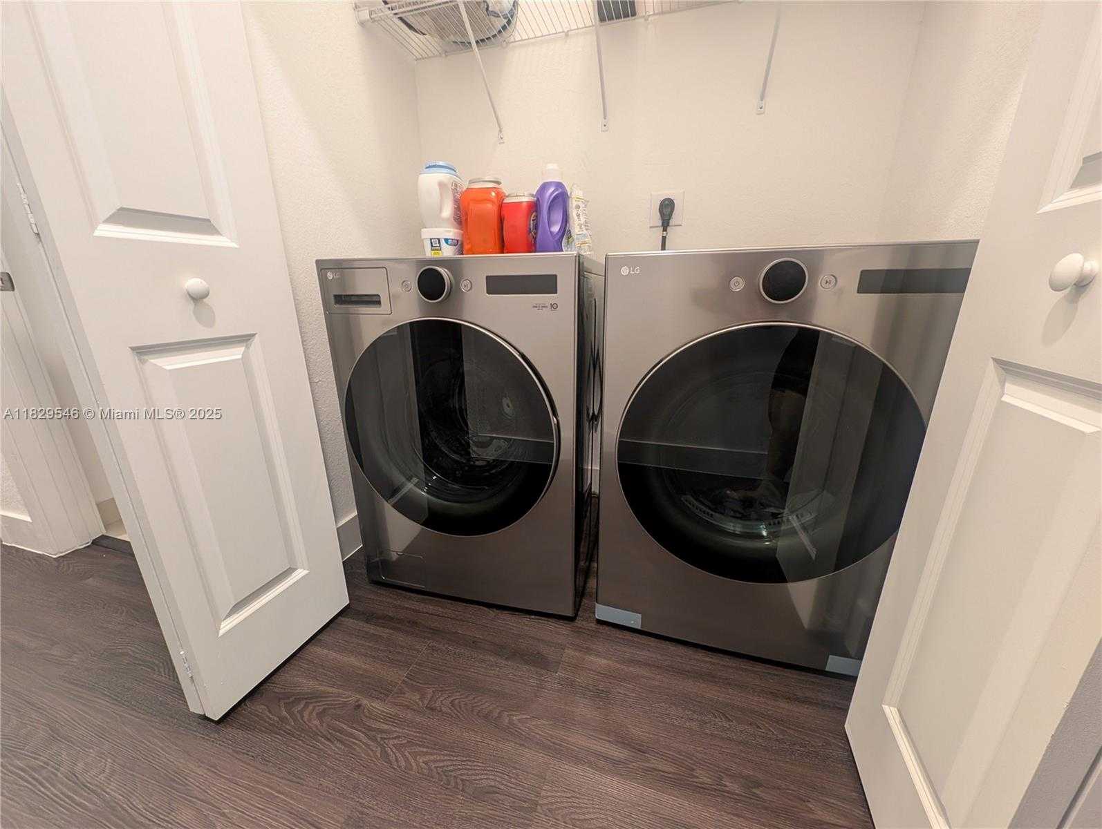 Small Image of 13648 SOUTH WEST 157TH CT, Miami Number 36