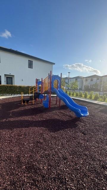 Small Image of 13648 SOUTH WEST 157TH CT, Miami Number 40