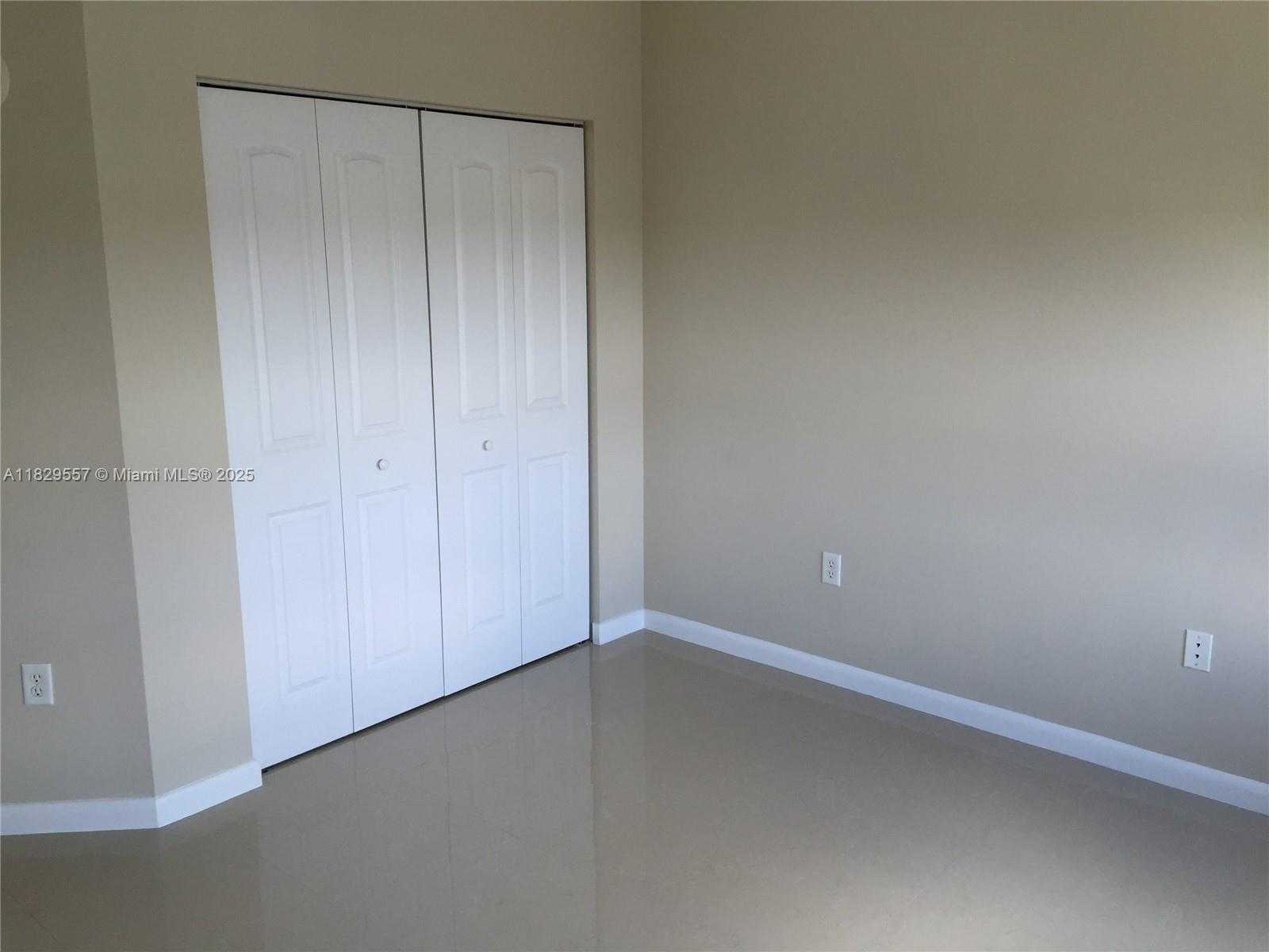 Small Image of 7350 SOUTH WEST 89TH ST #1611S, Miami Number 4
