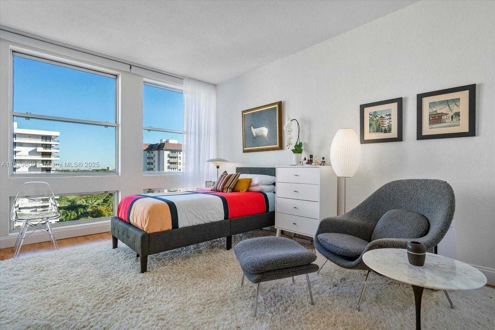 Small Image of 700 BILTMORE WAY #914, Coral Gables Number 2