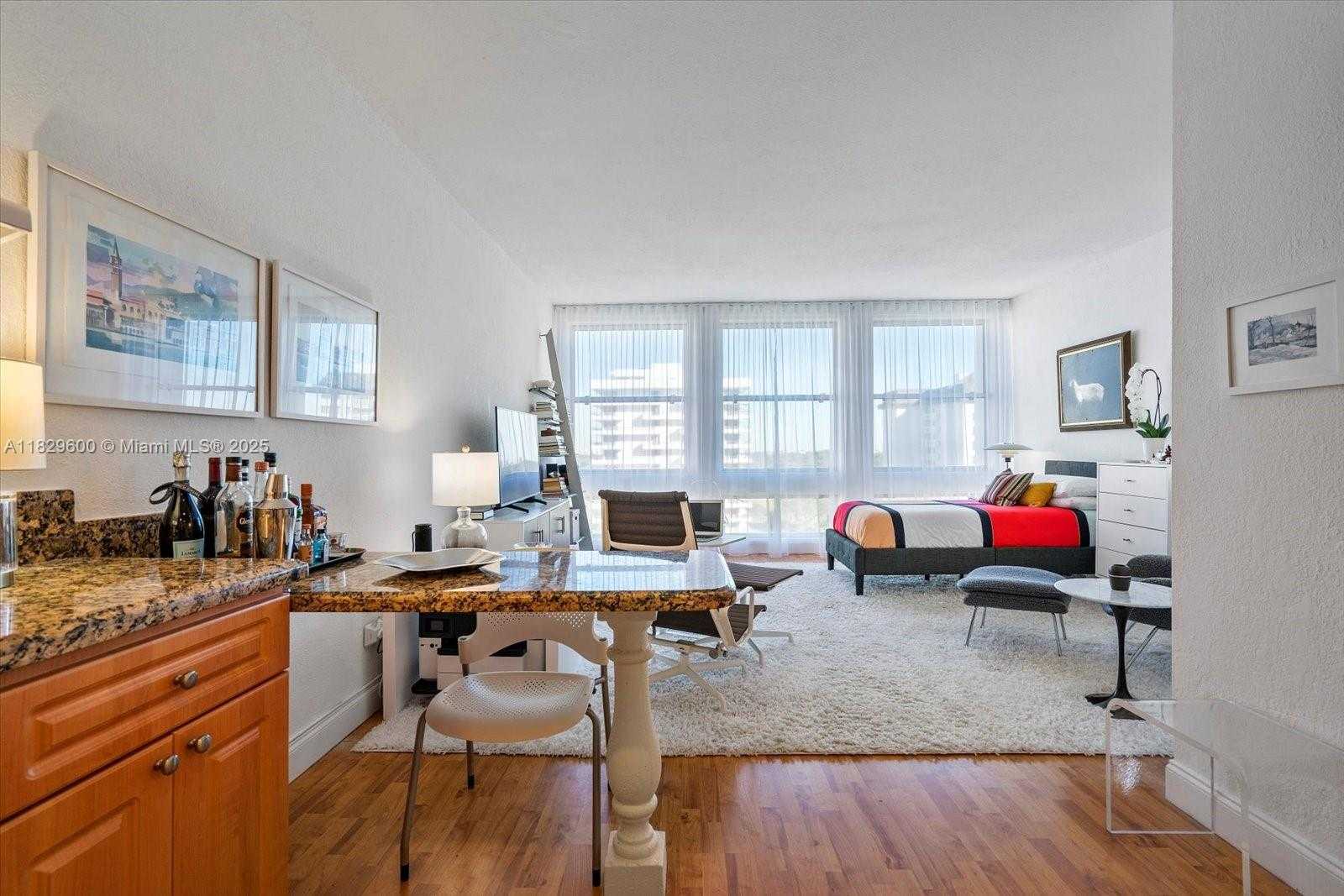 Small Image of 700 BILTMORE WAY #914, Coral Gables Number 7