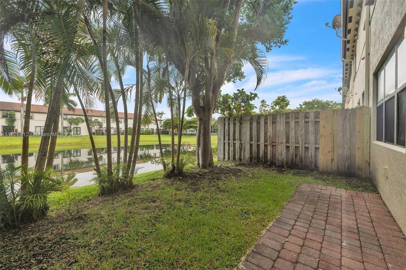 Small Image of 11266 SOUTH WEST 236TH LN, Homestead Number 3