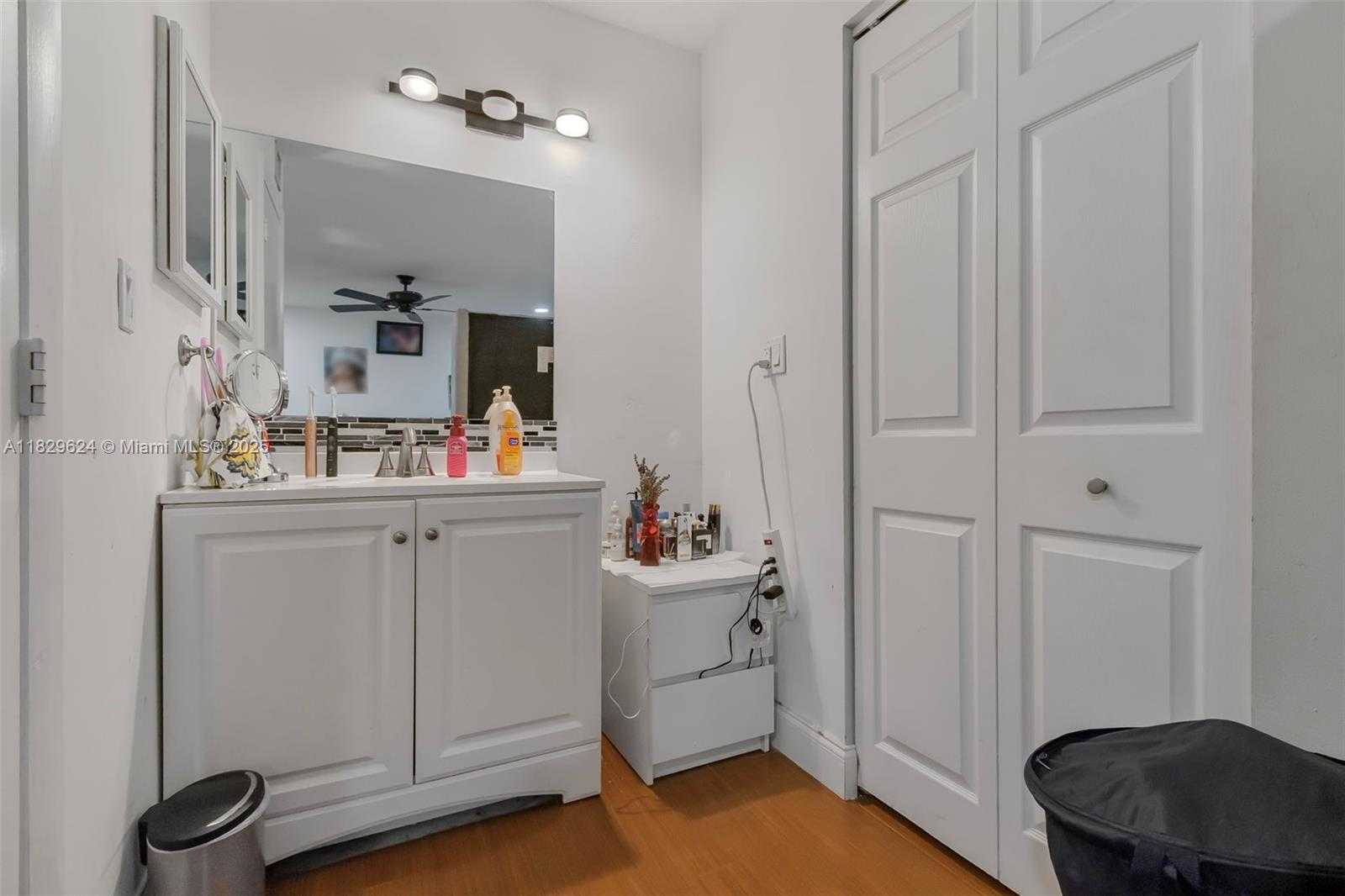 Small Image of 3350 NORTH EAST 192ND ST #1L-B, Aventura Number 11