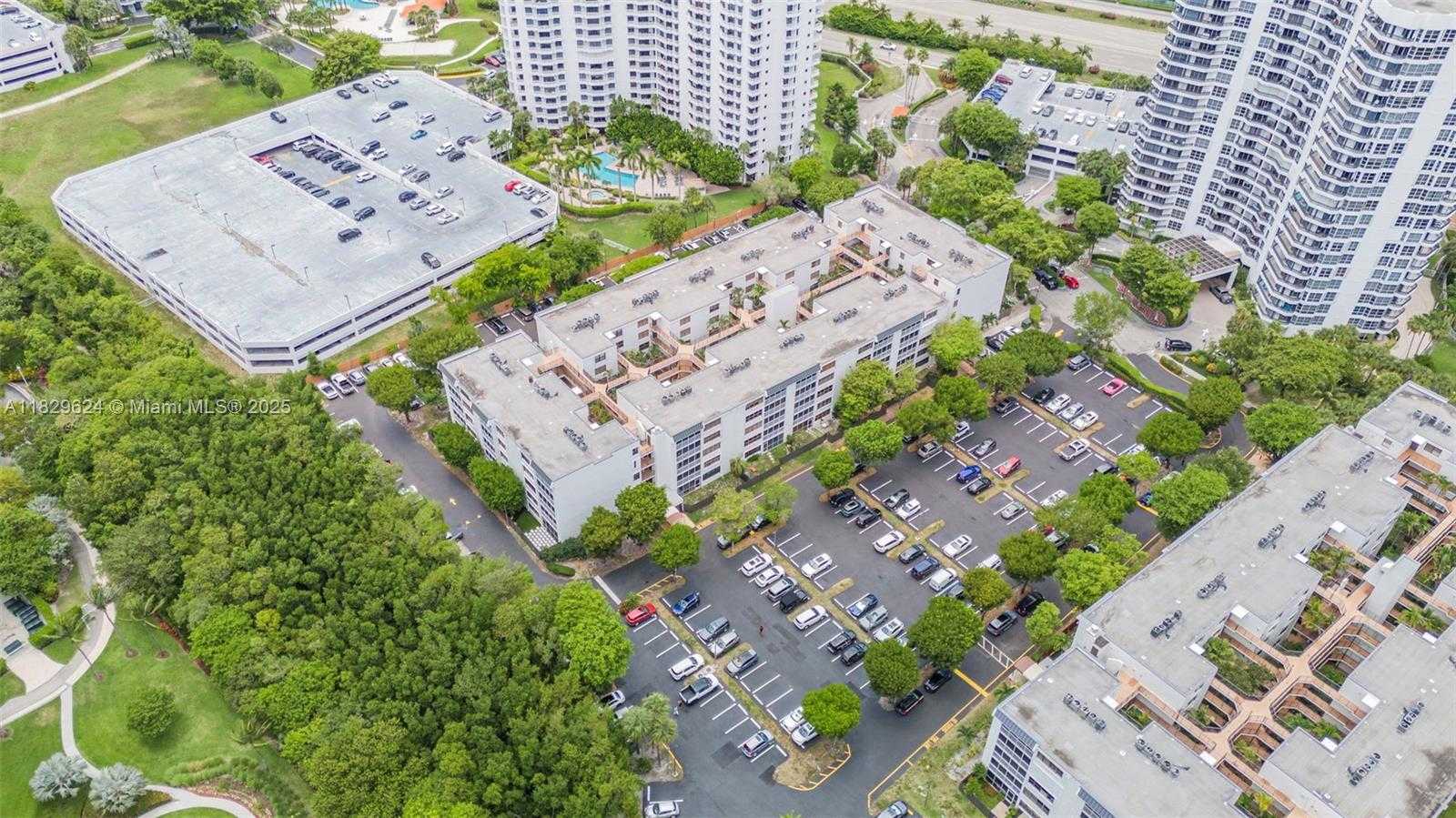 Small Image of 3350 NORTH EAST 192ND ST #1L-B, Aventura Number 26