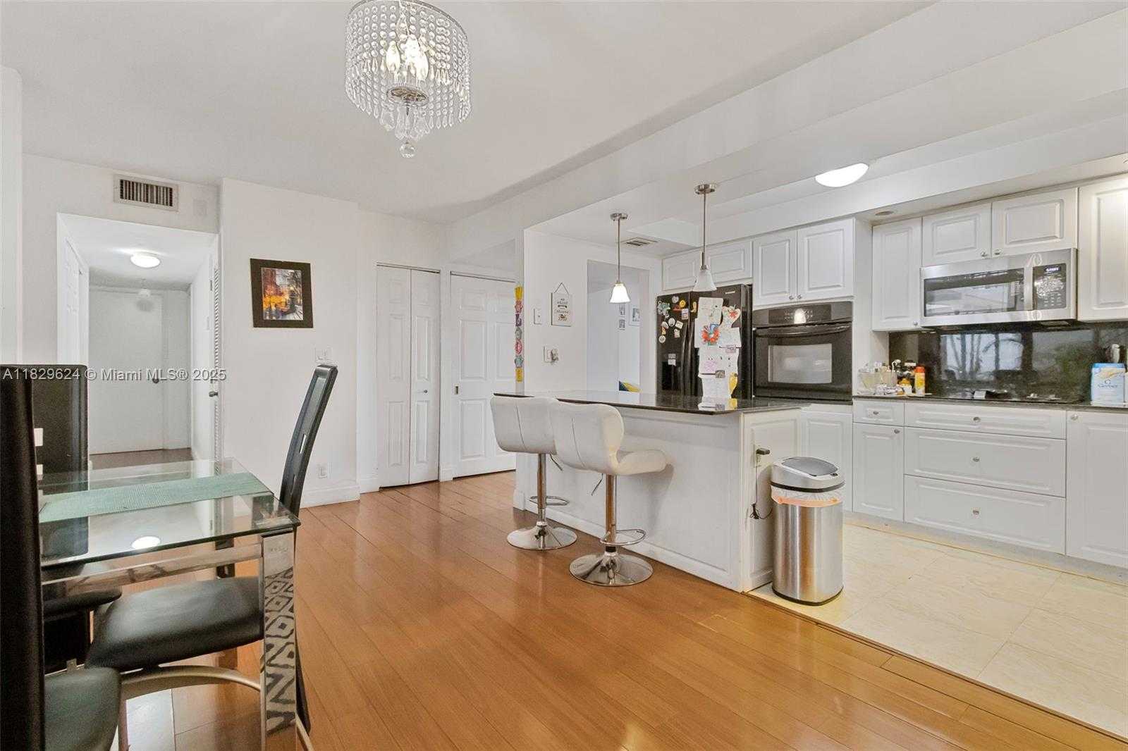 Small Image of 3350 NORTH EAST 192ND ST #1L-B, Aventura Number 4