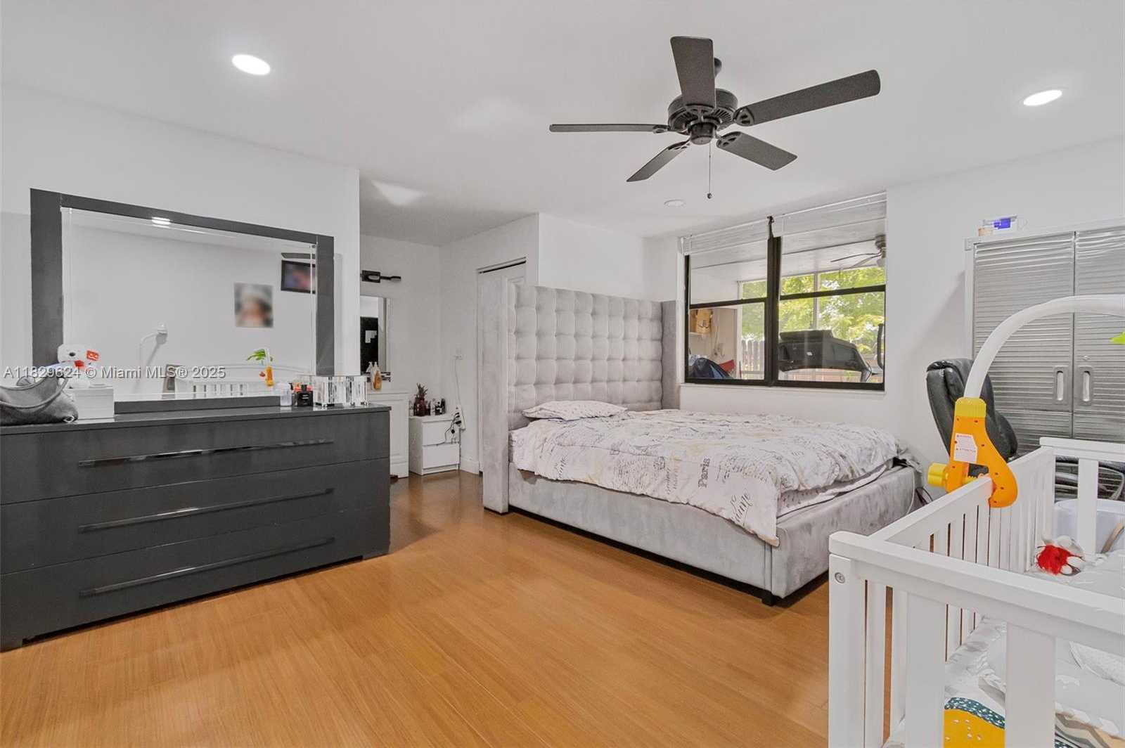 Small Image of 3350 NORTH EAST 192ND ST #1L-B, Aventura Number 9