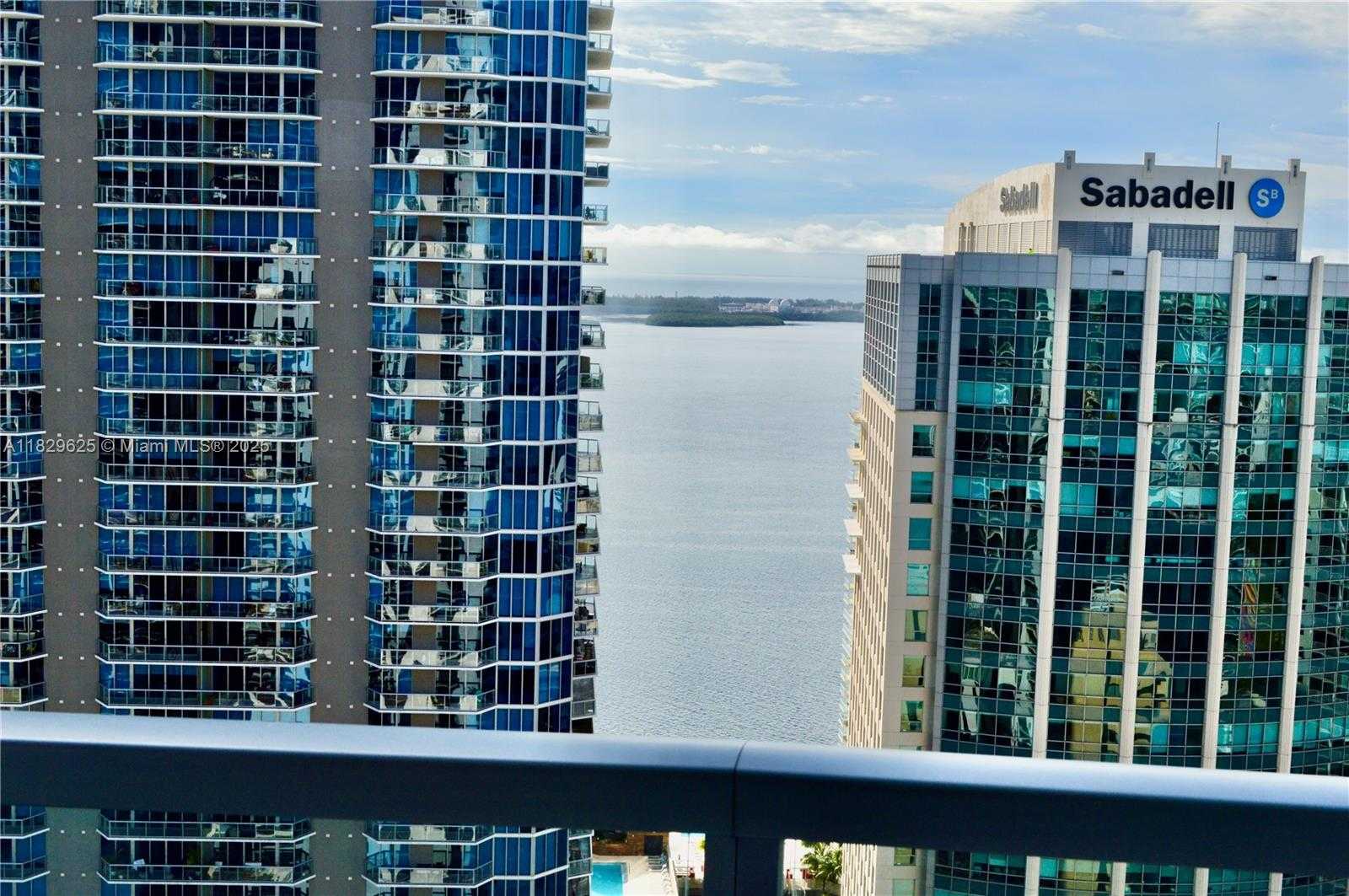 Small Image of 1060 BRICKELL AVE #3705, Miami Number 2