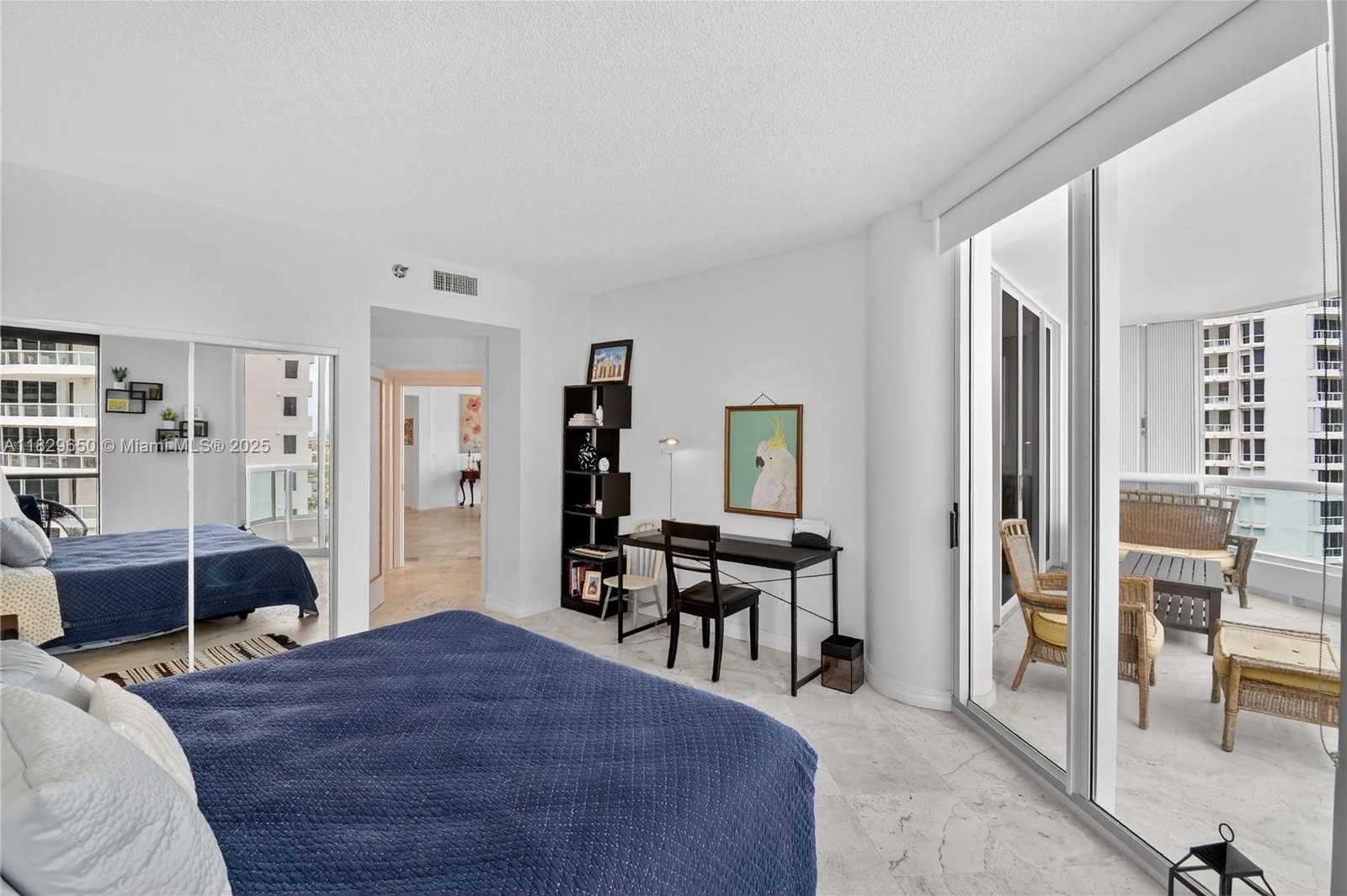 Small Image of 21150 POINT PL #1505, Aventura Number 24