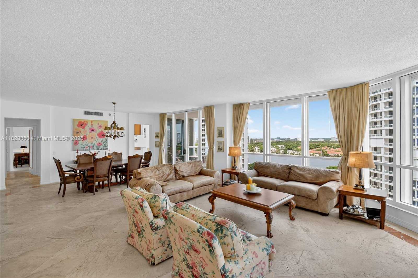 Small Image of 21150 POINT PL #1505, Aventura Number 3