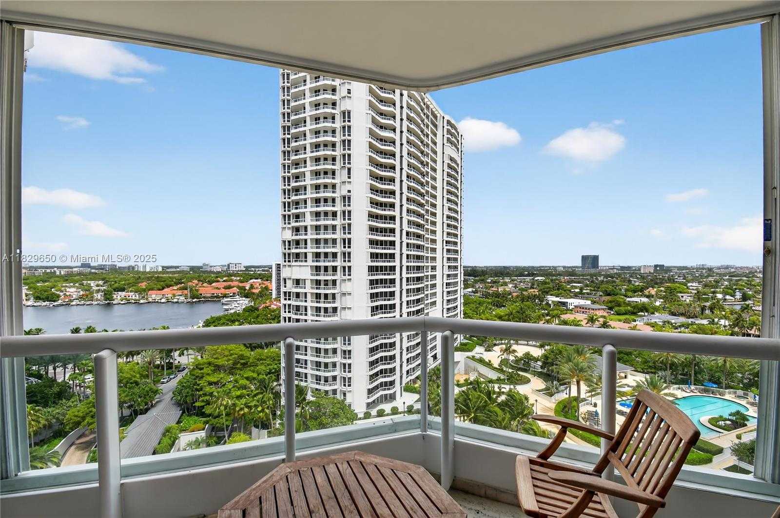 Small Image of 21150 POINT PL #1505, Aventura Number 33