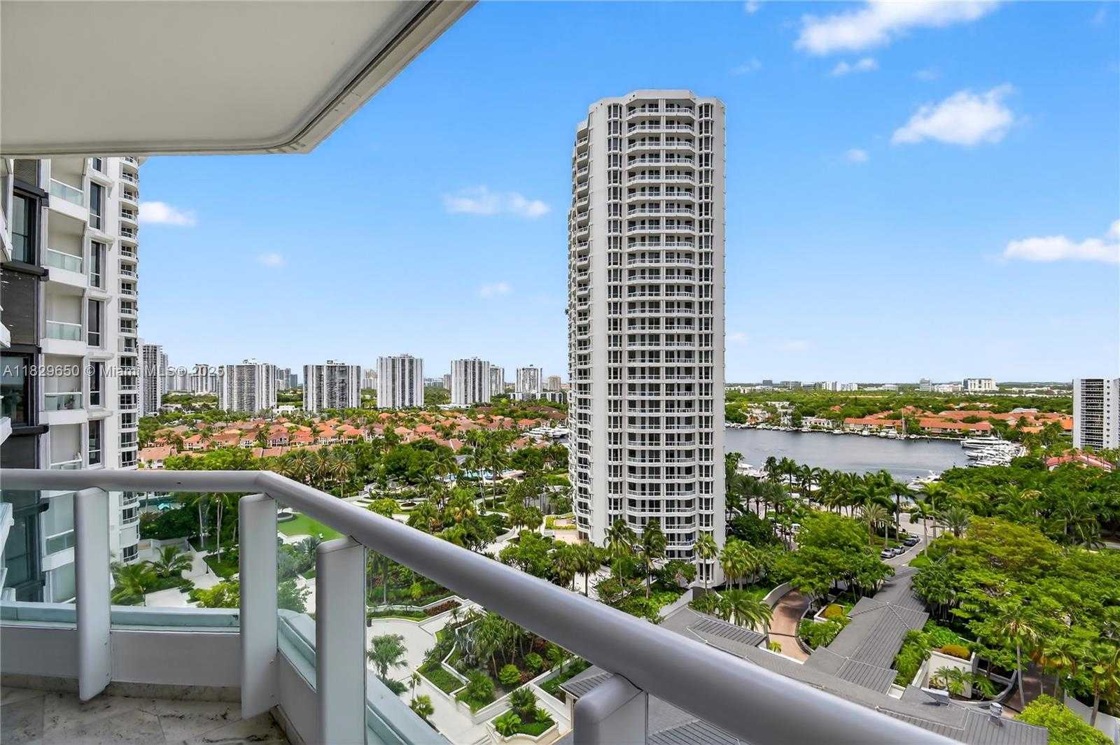 Small Image of 21150 POINT PL #1505, Aventura Number 37