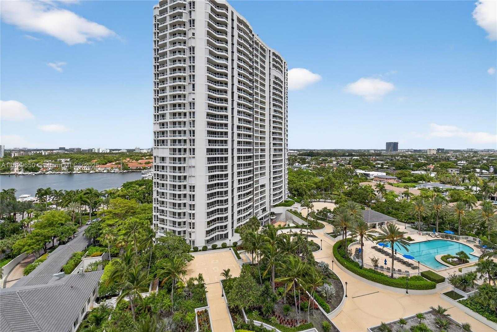 Small Image of 21150 POINT PL #1505, Aventura Number 38