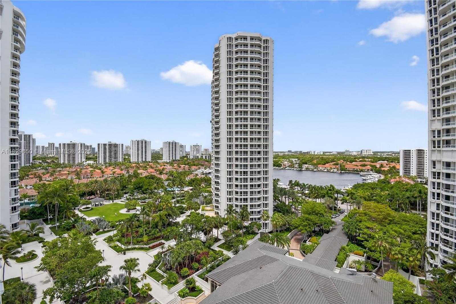 Small Image of 21150 POINT PL #1505, Aventura Number 39