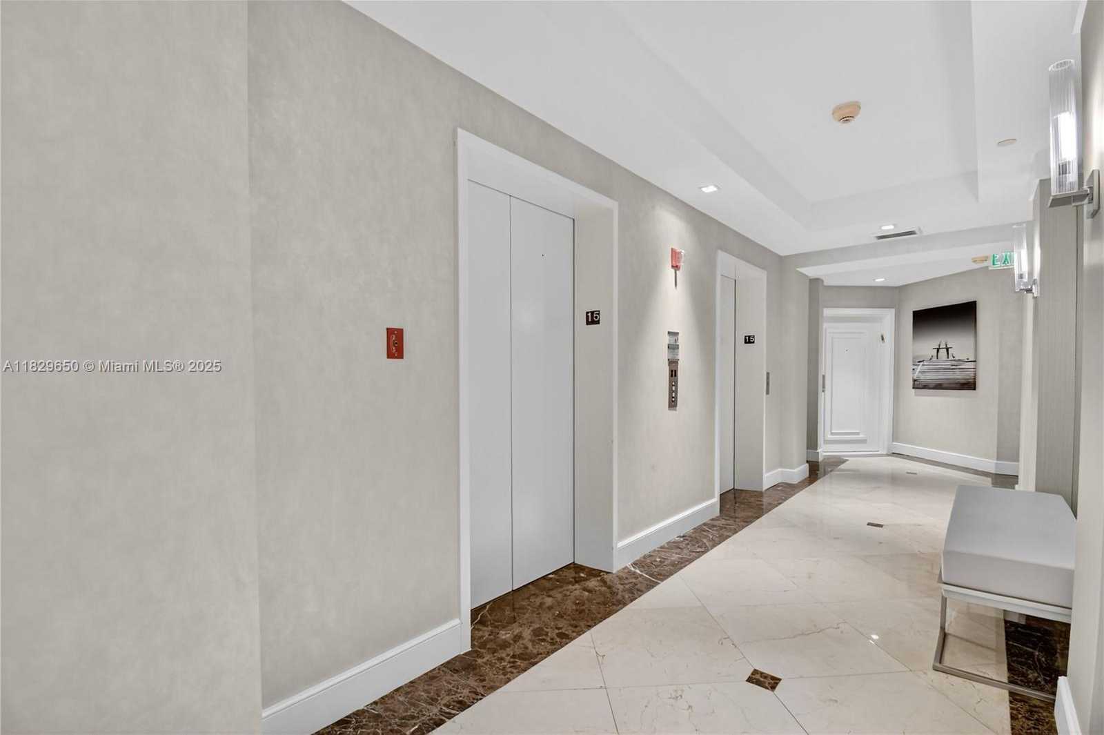 Small Image of 21150 POINT PL #1505, Aventura Number 46