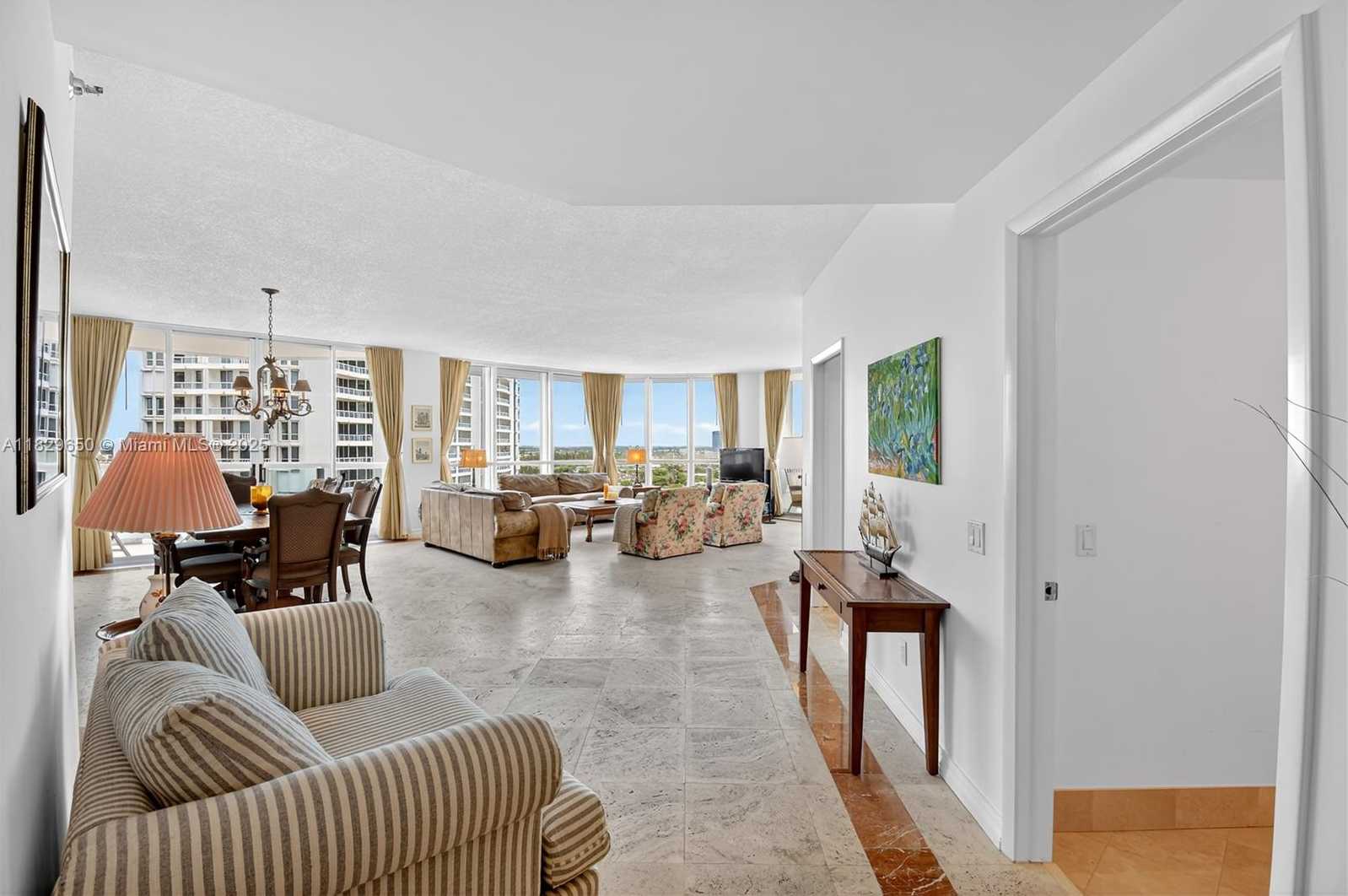 Small Image of 21150 POINT PL #1505, Aventura Number 5