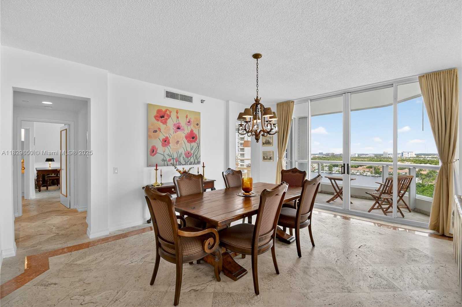 Small Image of 21150 POINT PL #1505, Aventura Number 8