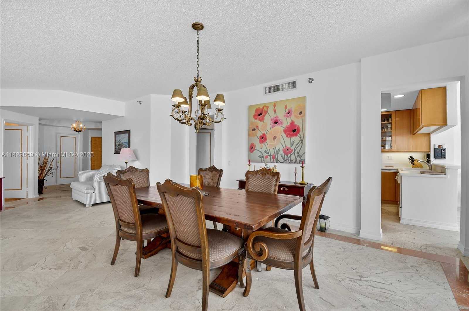 Small Image of 21150 POINT PL #1505, Aventura Number 9