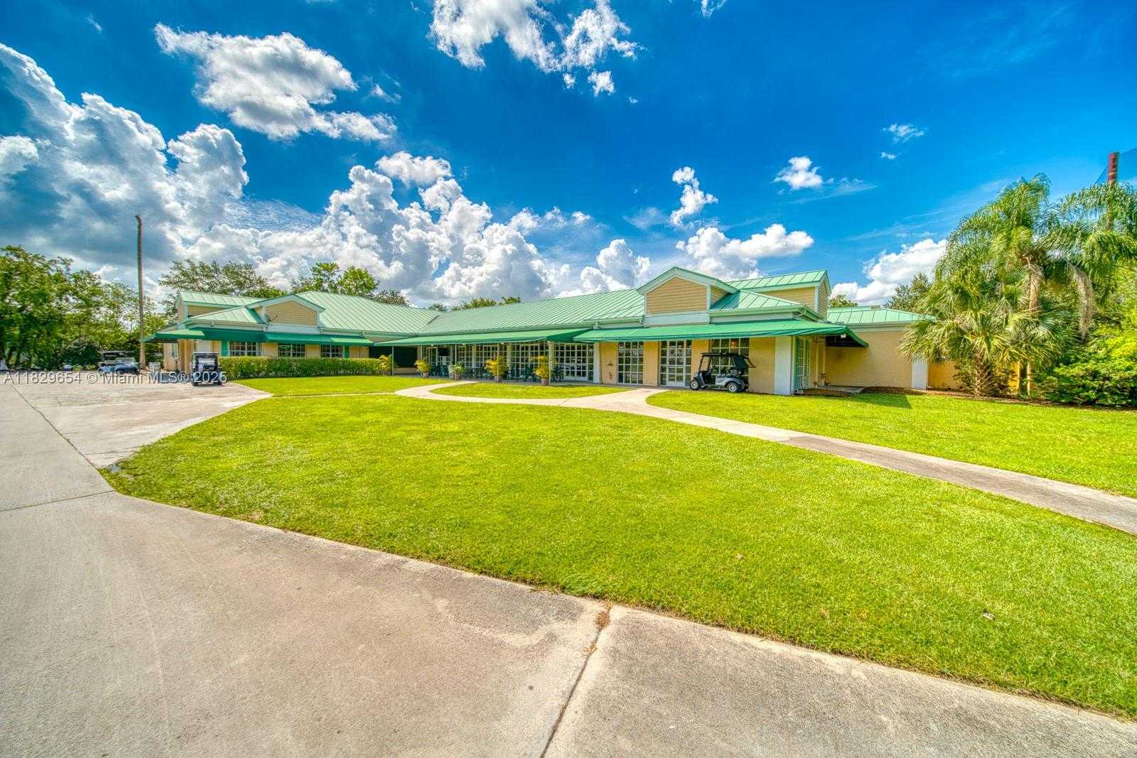 Small Image of 6839 BROOKLINE DR #6839, Hialeah Number 8
