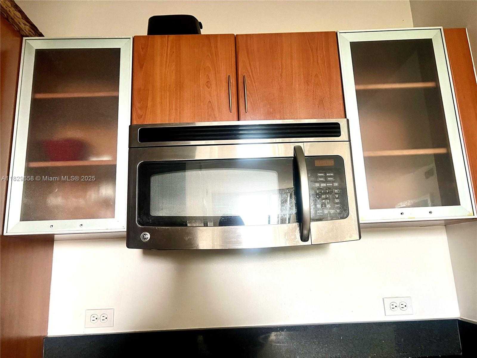 Small Image of 2775 NORTH EAST 187TH ST #202, Aventura Number 5