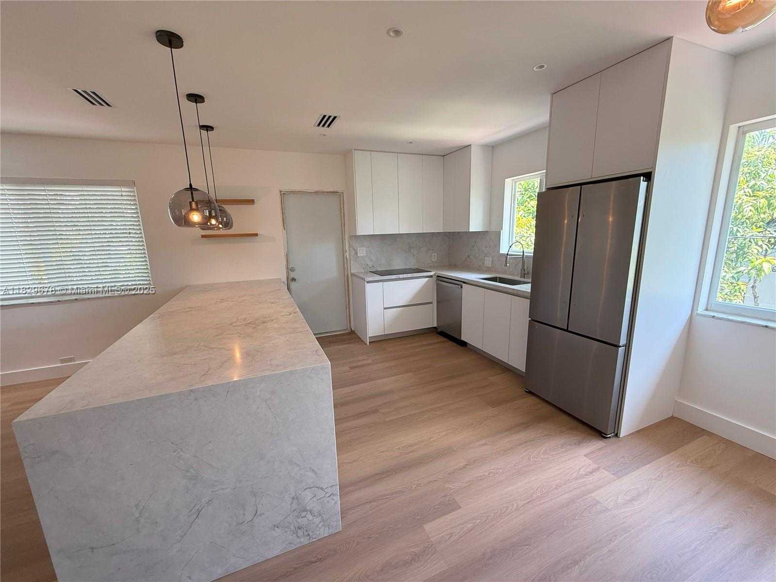 Small Image of 1155 98TH ST #4, Bay Harbor Islands Number 6