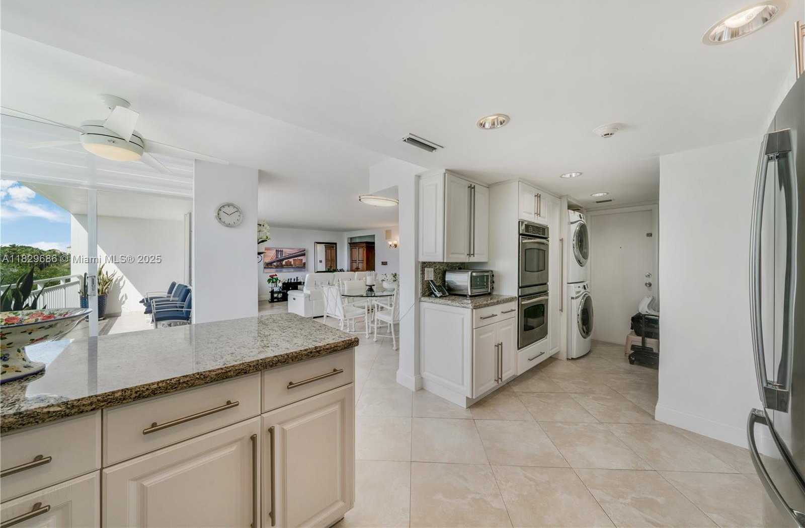 Small Image of 609 OCEAN DR #5H, Key Biscayne Number 12