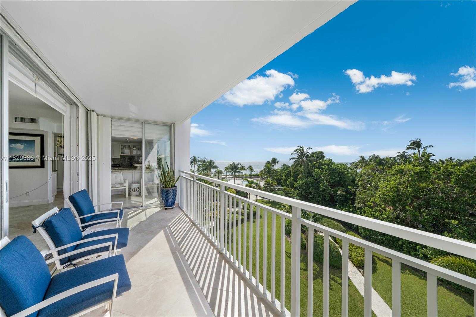 Small Image of 609 OCEAN DR #5H, Key Biscayne Number 2