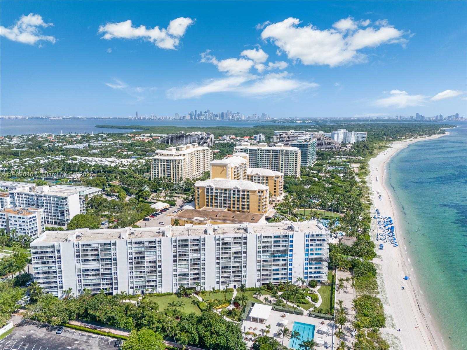 Small Image of 609 OCEAN DR #5H, Key Biscayne Number 25