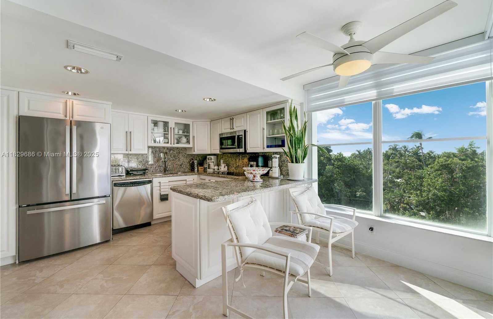 Small Image of 609 OCEAN DR #5H, Key Biscayne Number 5