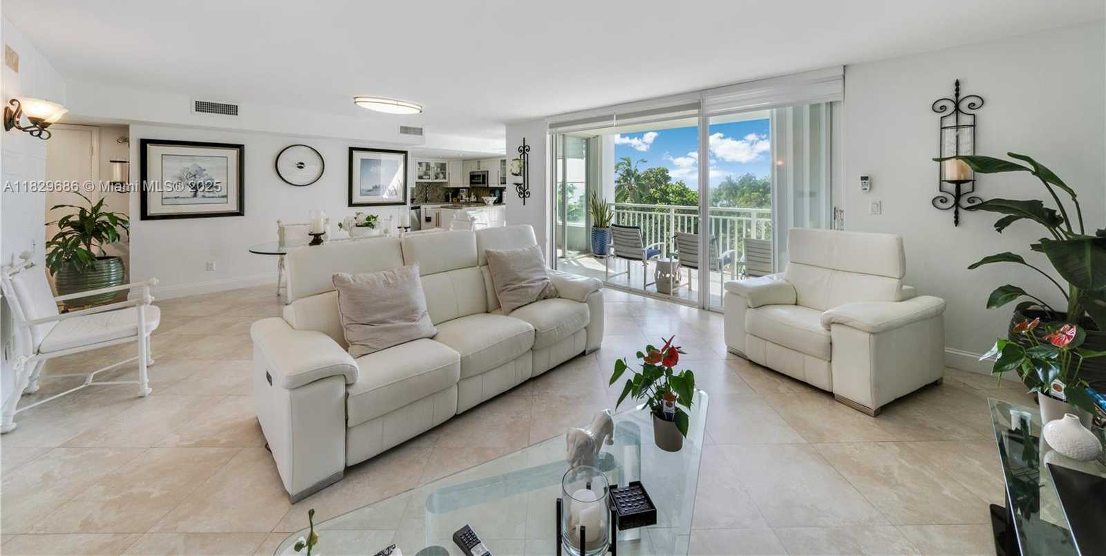 Small Image of 609 OCEAN DR #5H, Key Biscayne Number 6