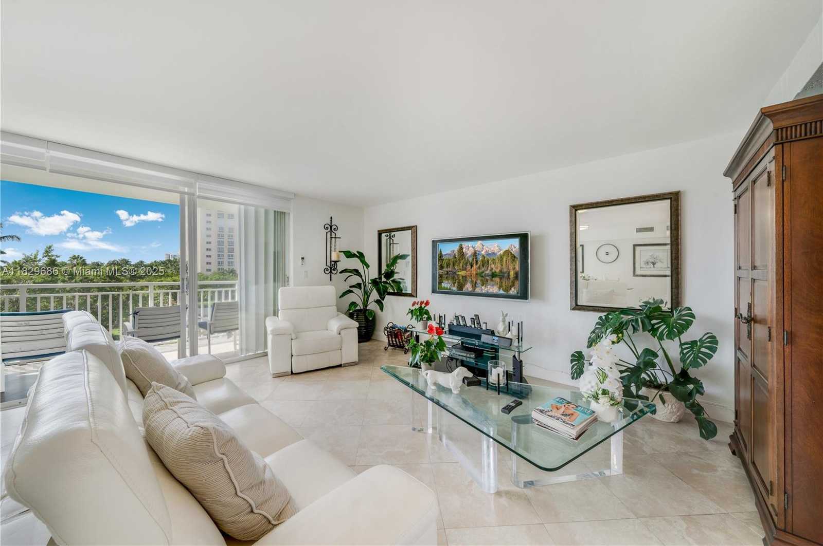 Small Image of 609 OCEAN DR #5H, Key Biscayne Number 7