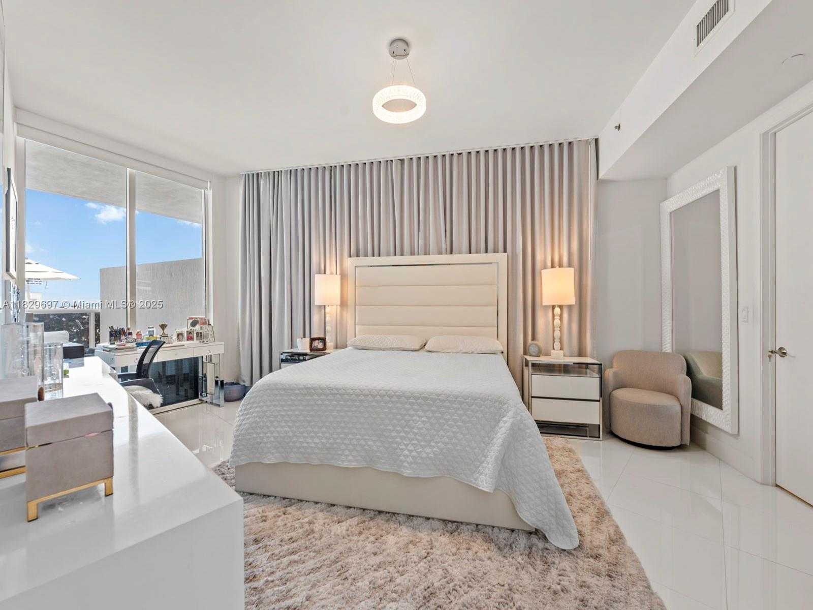 Small Image of 15901 COLLINS AVE #403, Sunny Isles Beach Number 23
