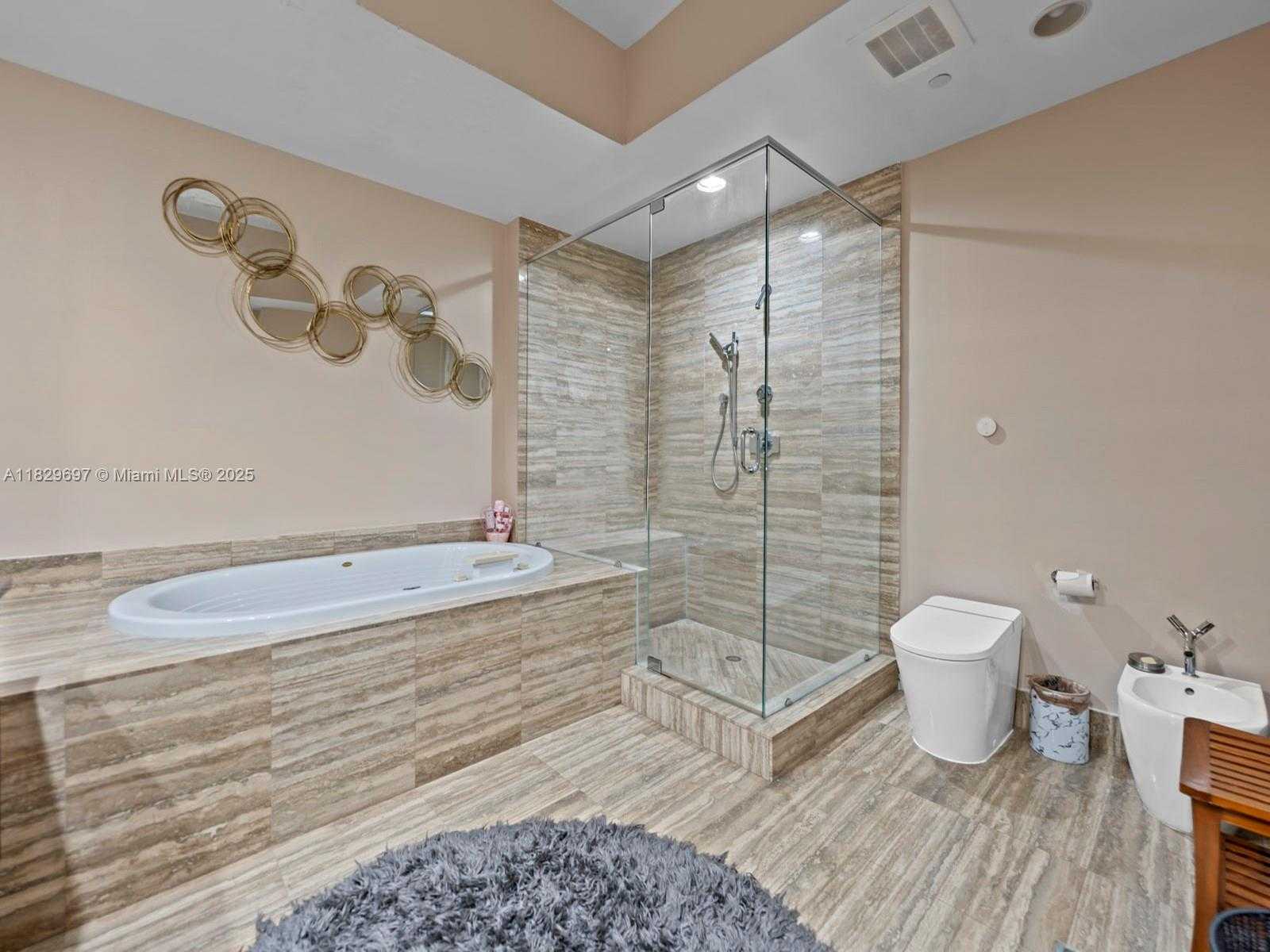 Small Image of 15901 COLLINS AVE #403, Sunny Isles Beach Number 25