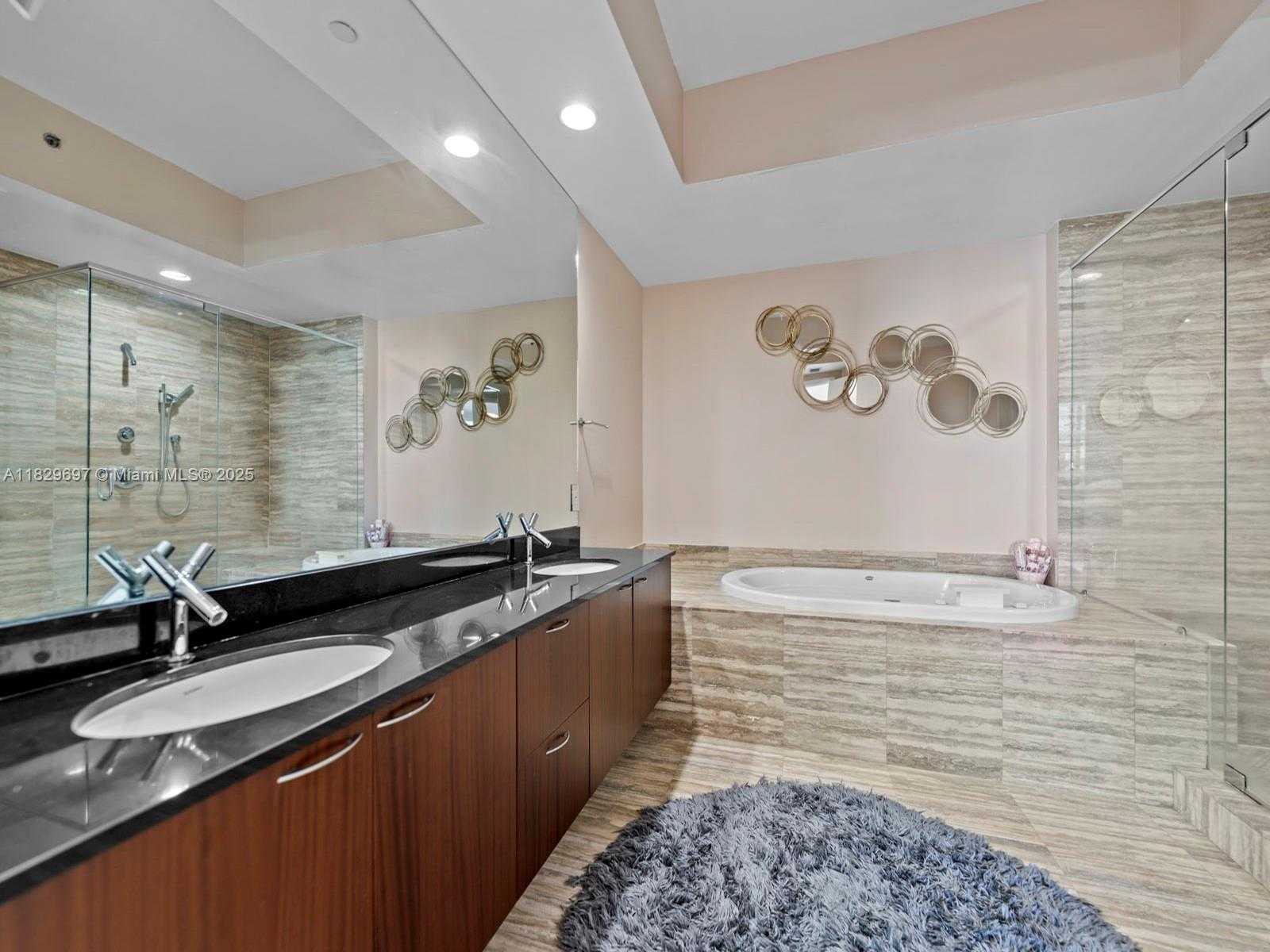 Small Image of 15901 COLLINS AVE #403, Sunny Isles Beach Number 27