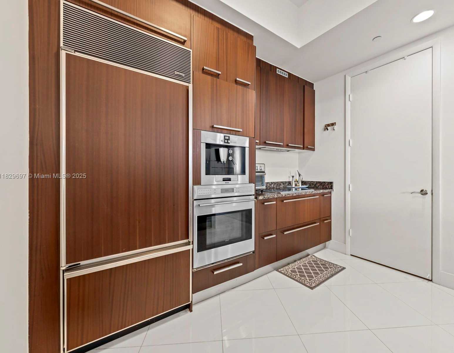 Small Image of 15901 COLLINS AVE #403, Sunny Isles Beach Number 6