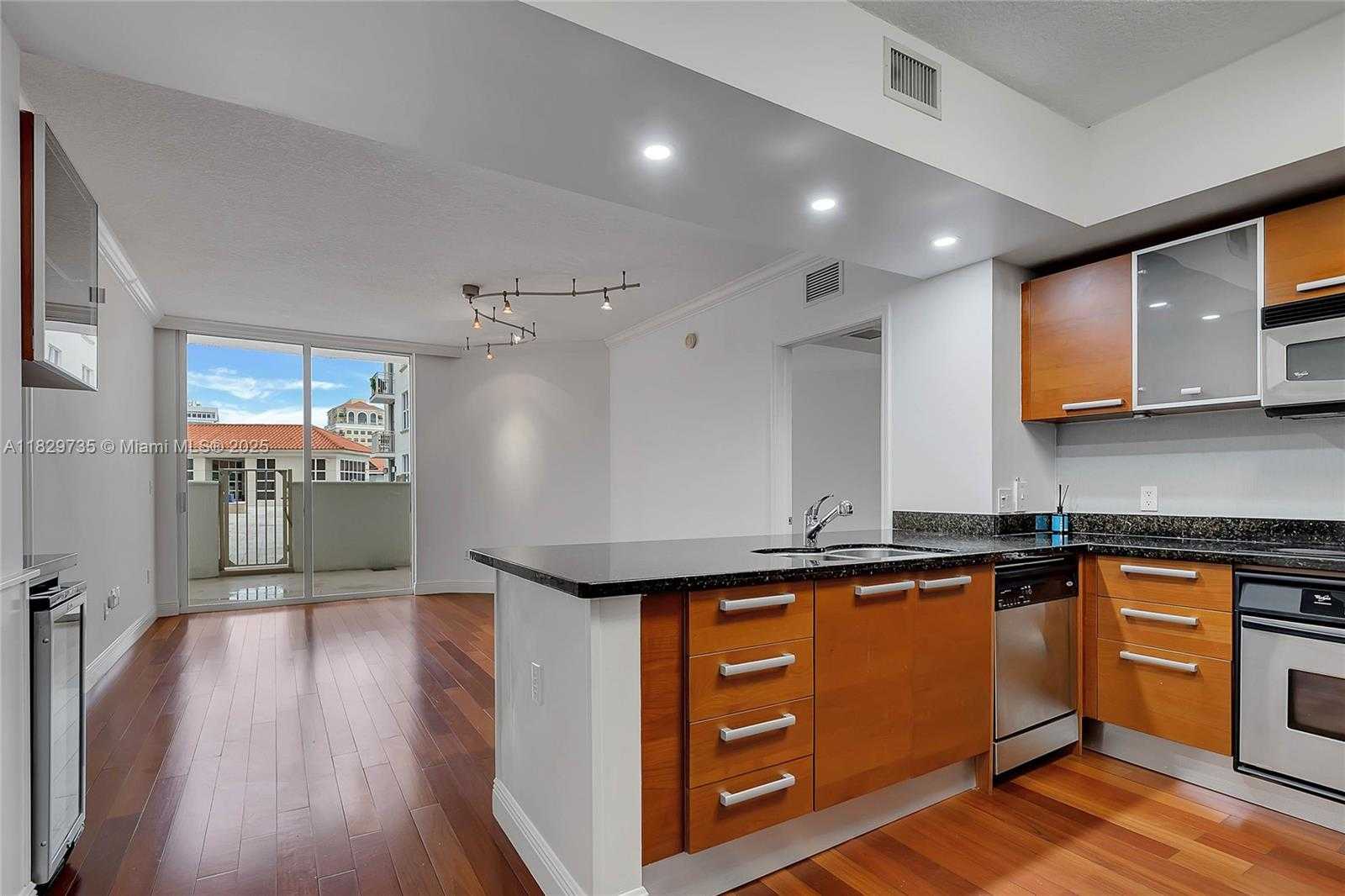 Small Image of 2030 SOUTH DOUGLAS RD #417, Coral Gables Number 6