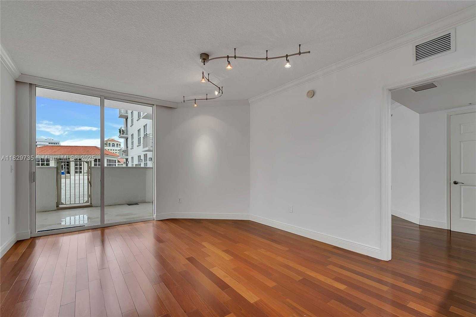 Small Image of 2030 SOUTH DOUGLAS RD #417, Coral Gables Number 7