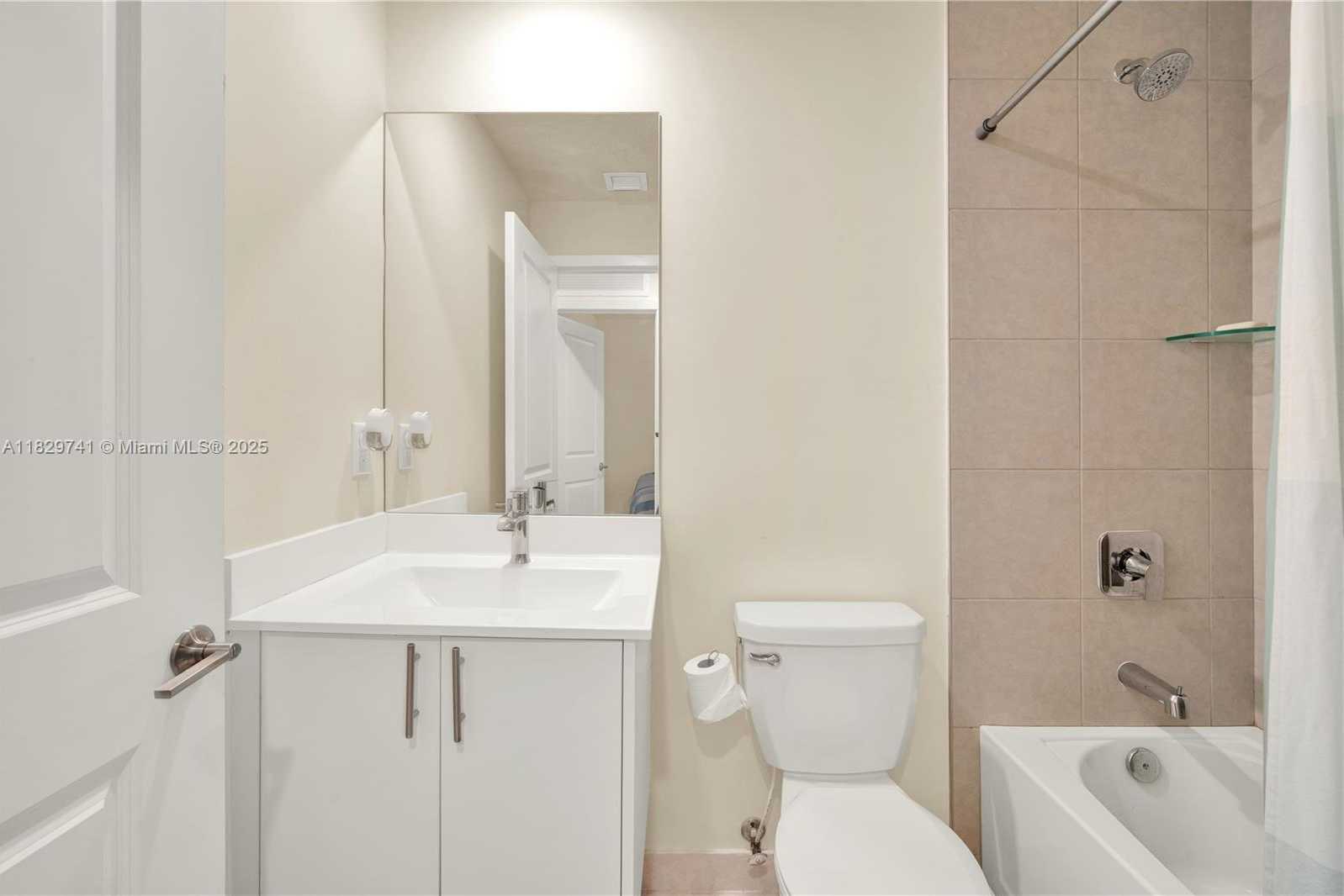 Small Image of 4413 NORTH WEST 83RD PATH, Doral Number 13