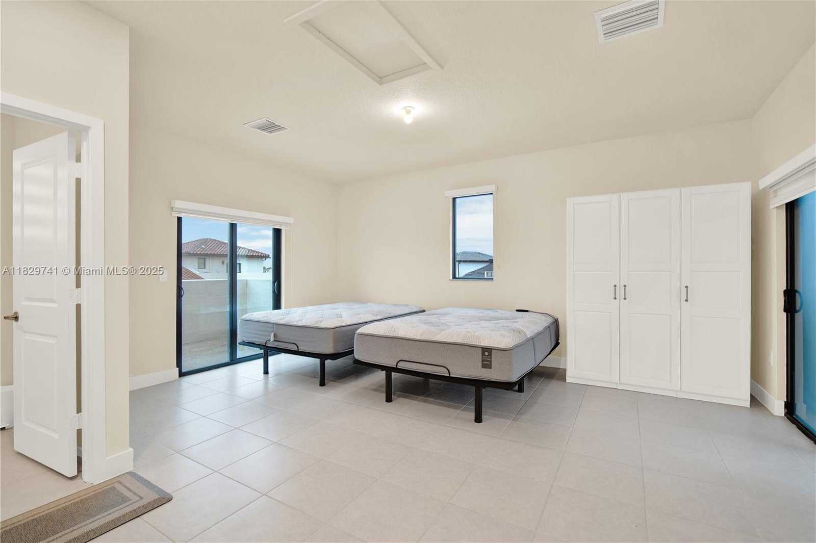 Small Image of 4413 NORTH WEST 83RD PATH, Doral Number 22