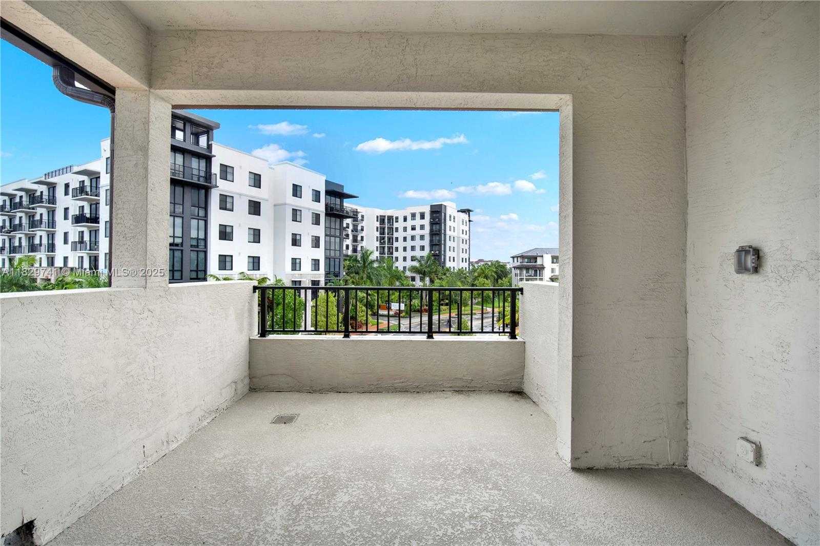Small Image of 4413 NORTH WEST 83RD PATH, Doral Number 23