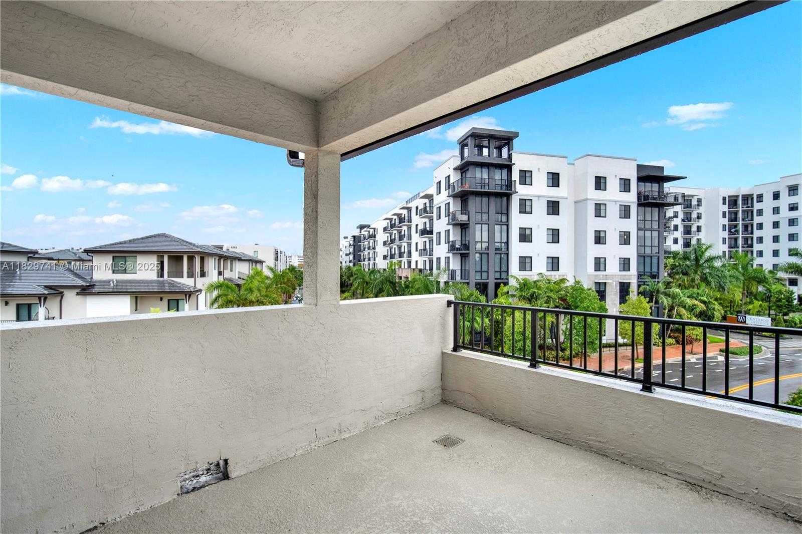 Small Image of 4413 NORTH WEST 83RD PATH, Doral Number 24