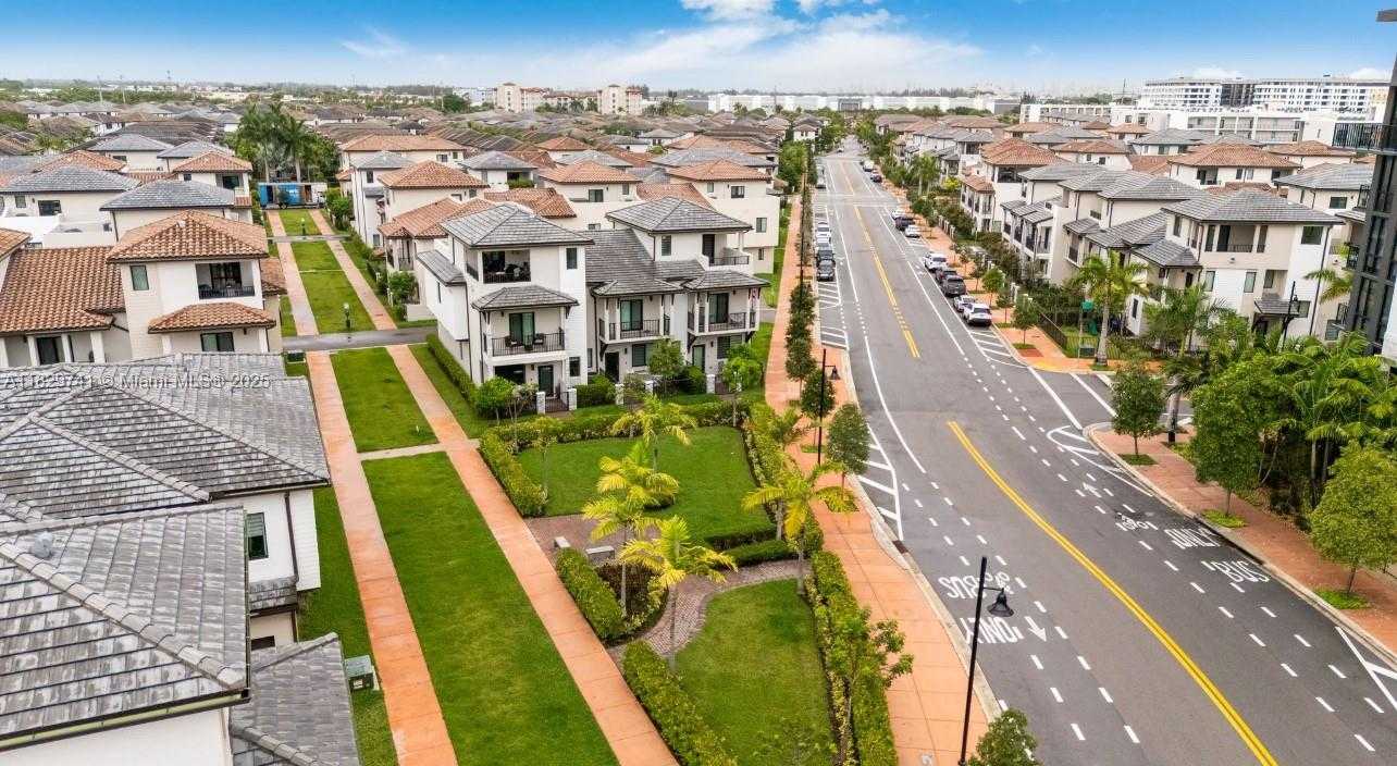Small Image of 4413 NORTH WEST 83RD PATH, Doral Number 3