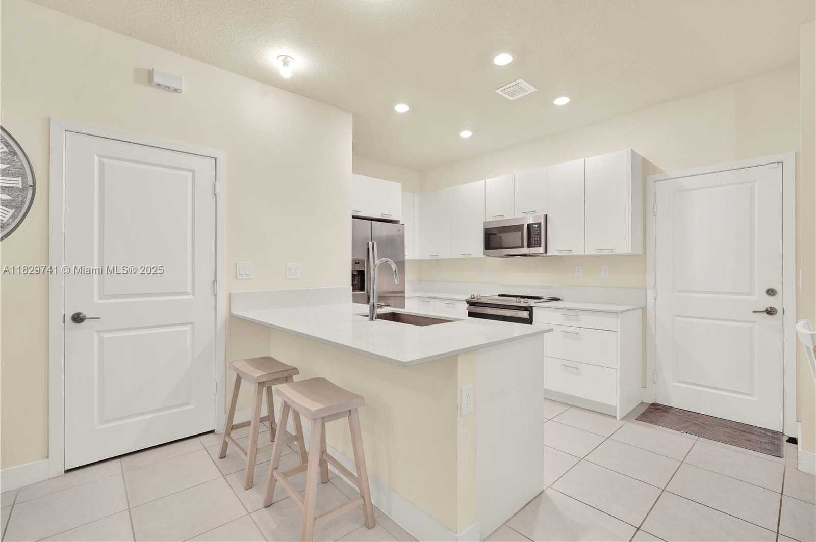 Small Image of 4413 NORTH WEST 83RD PATH, Doral Number 8