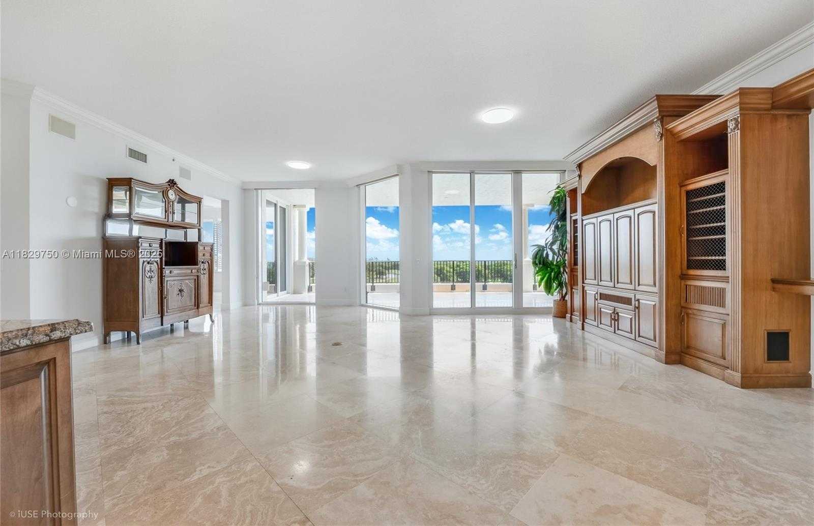 Small Image of 13621 DEERING BAY DR #502, Coral Gables Number 12