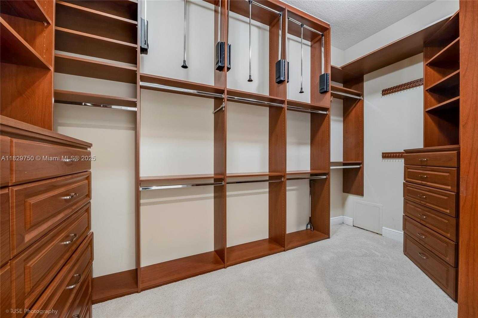 Small Image of 13621 DEERING BAY DR #502, Coral Gables Number 20