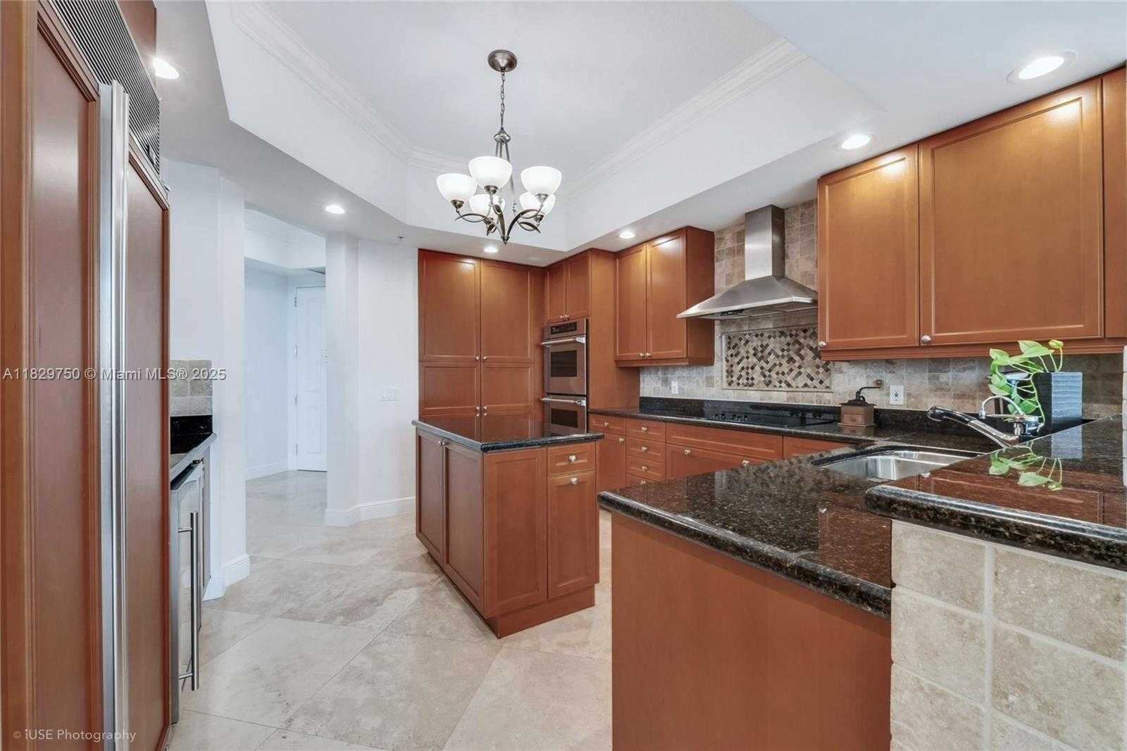 Small Image of 13621 DEERING BAY DR #502, Coral Gables Number 6