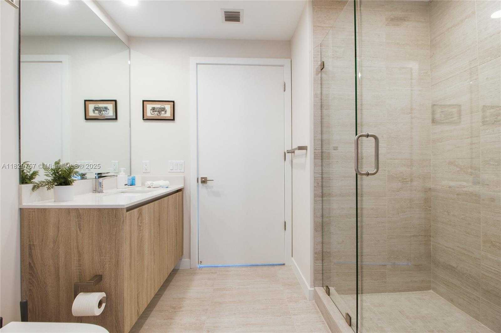 Small Image of 3900 BISCAYNE BLVD #N-805, Miami Number 12