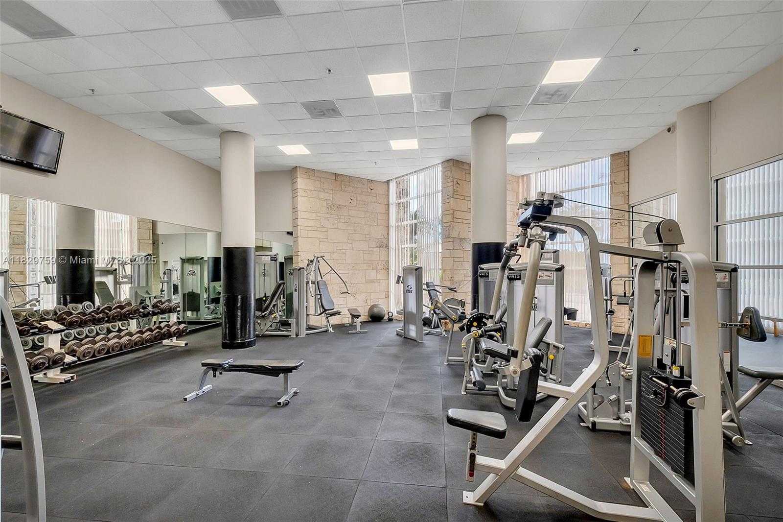 Small Image of 5151 COLLINS AVE #729, Miami Beach Number 19
