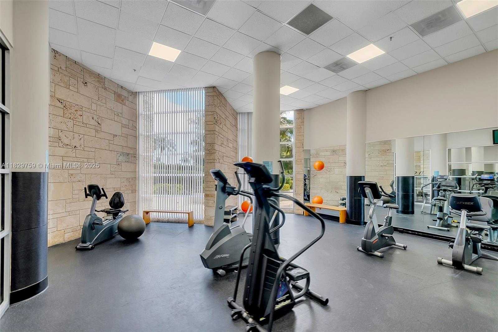 Small Image of 5151 COLLINS AVE #729, Miami Beach Number 20