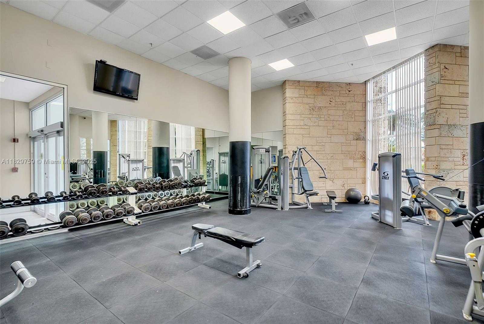 Small Image of 5151 COLLINS AVE #729, Miami Beach Number 22